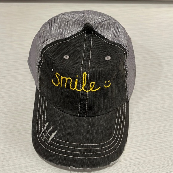 Accessories - Womens baseball cap